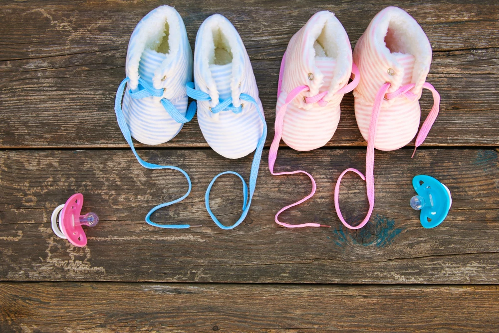 pacifier and shoes spelling 2020